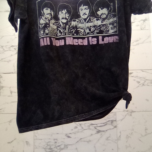 Brand New Beatles Tee "All U Need is ..Love" - Picture 3 of 8